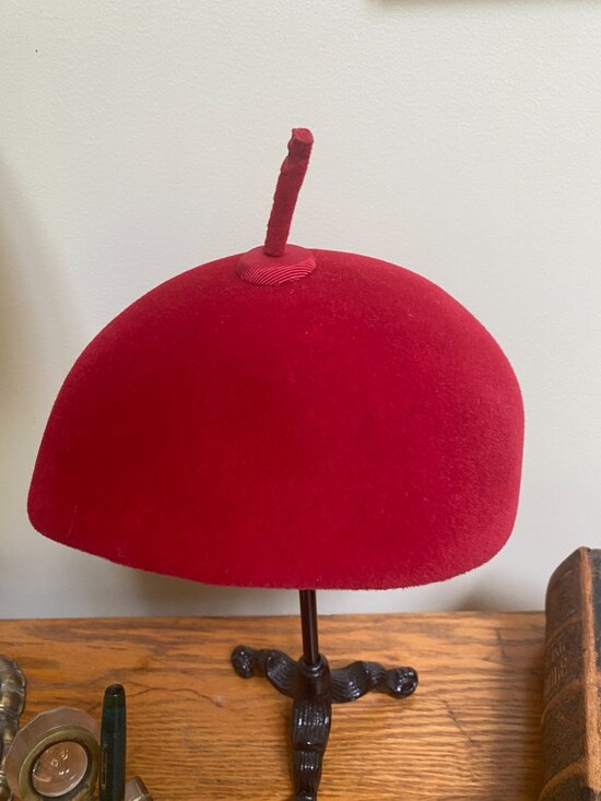 Woman\'s Vintage Red Wool Hat with Strawbridge & Clothier Label main image 7